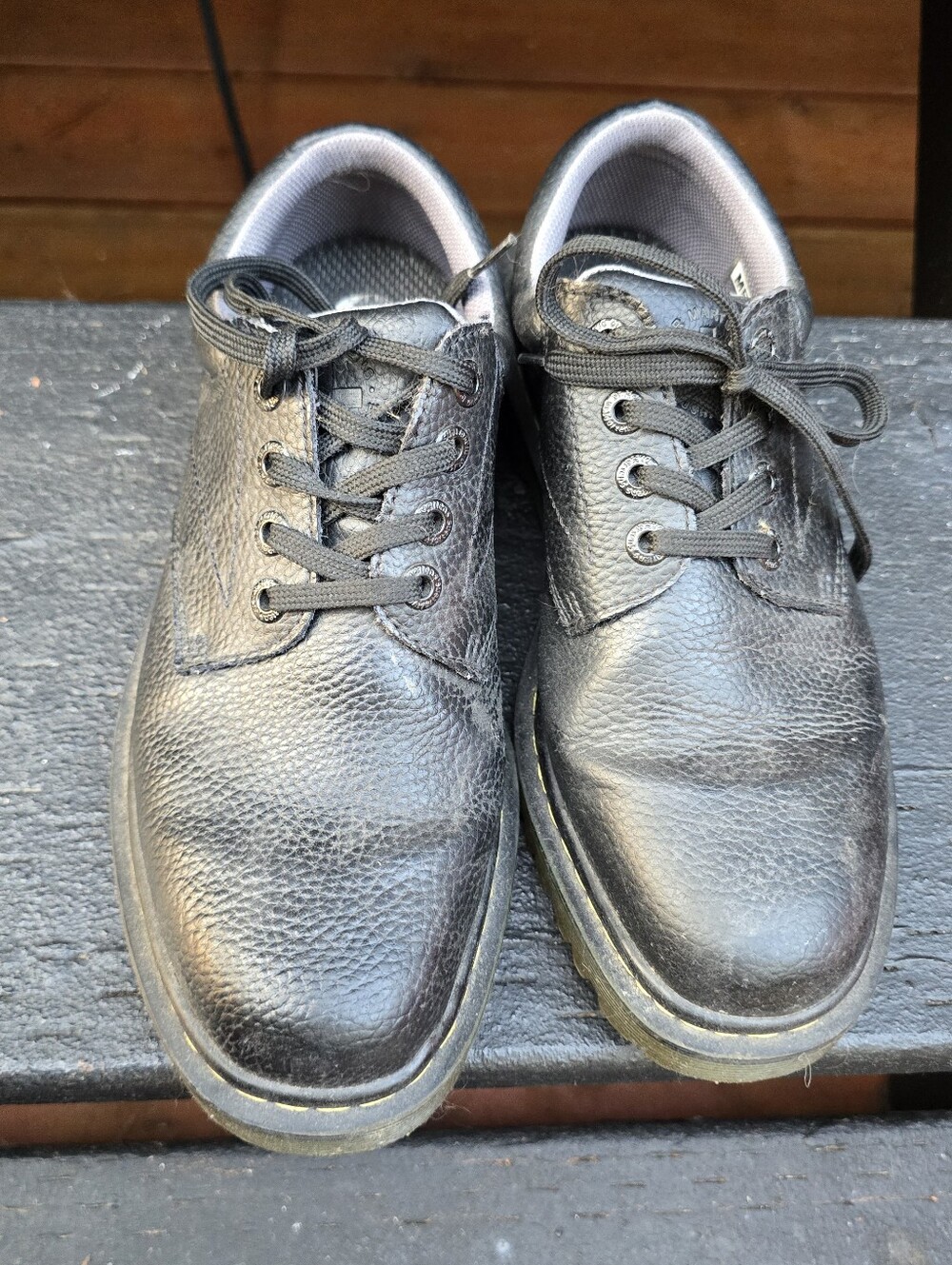 Dr. Martens Ashfield Leather Lace-Up Oxford Shoes